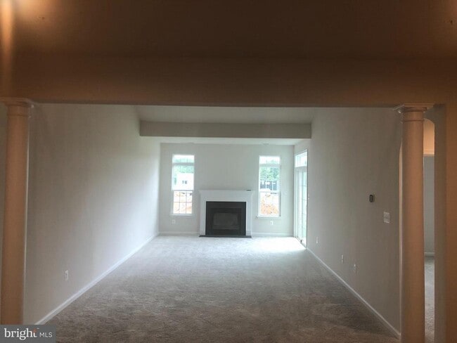 Building Photo - 5363 Yellow Birch Wy