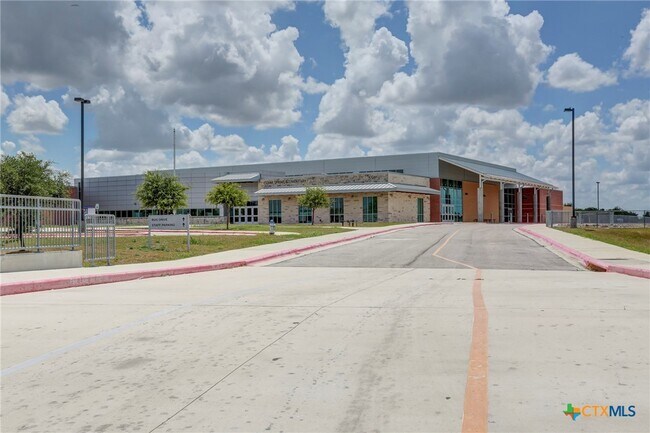 Building Photo - 775 Spectrum Dr