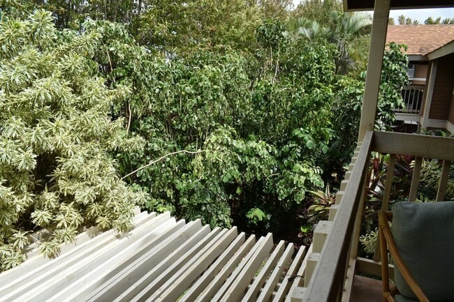 Building Photo - Kihei Villages - Unfurnished upstairs unit 2 bd/1.5 bath. Nicely remodeled.