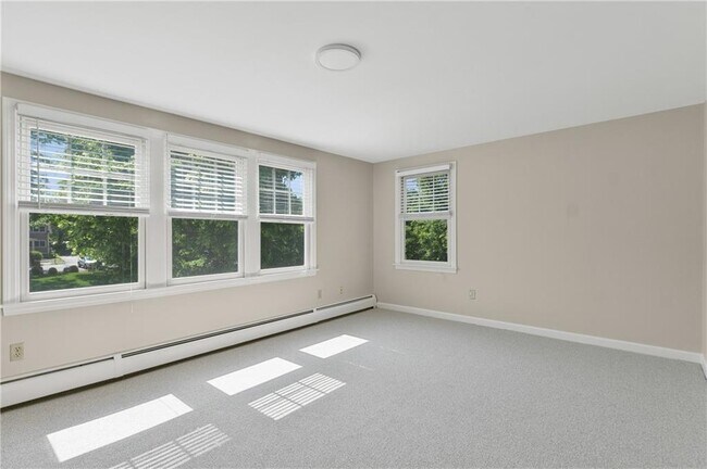 Building Photo - 544 Slocum Rd