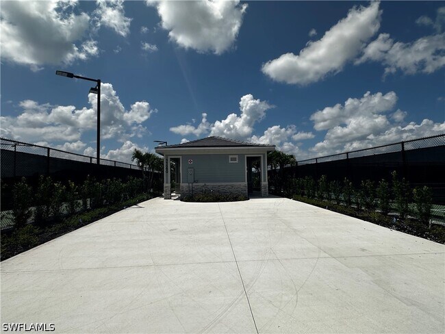 Building Photo - 28521 SWEET MEADOW Dr