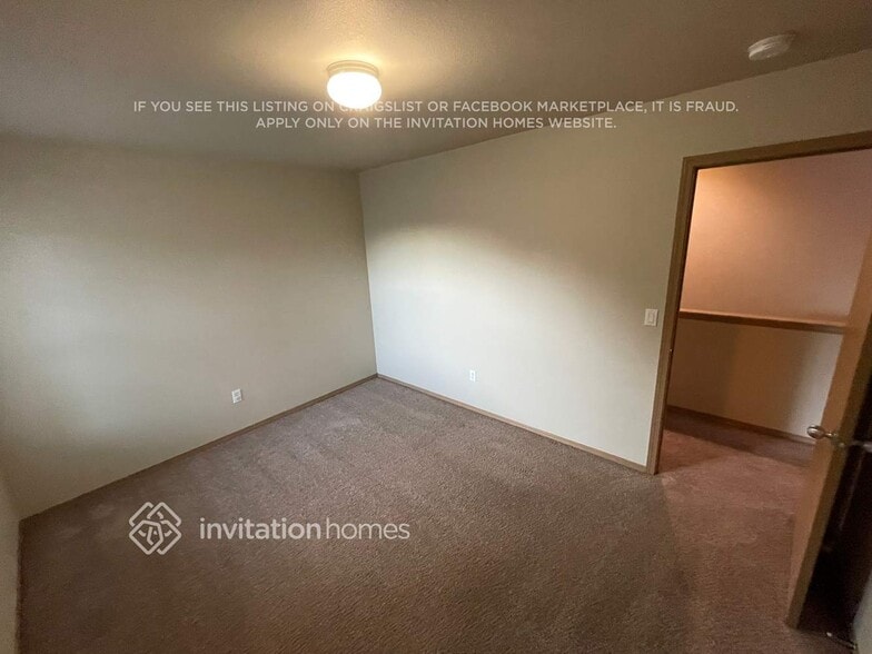 Building Photo - 15216 35th Dr SE