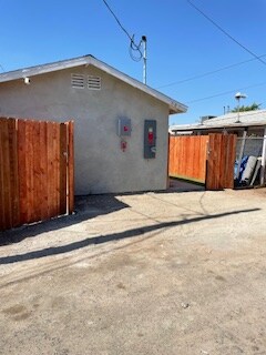 Building Photo - 687 W Orange Ave