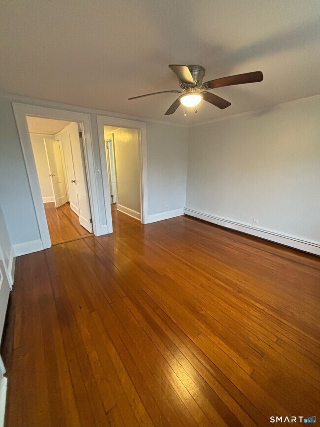 Building Photo - 259 Olivia St