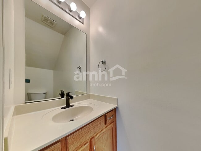 Building Photo - 2498 Port Kembla Dr