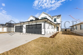 Building Photo - 12422 Blanford St