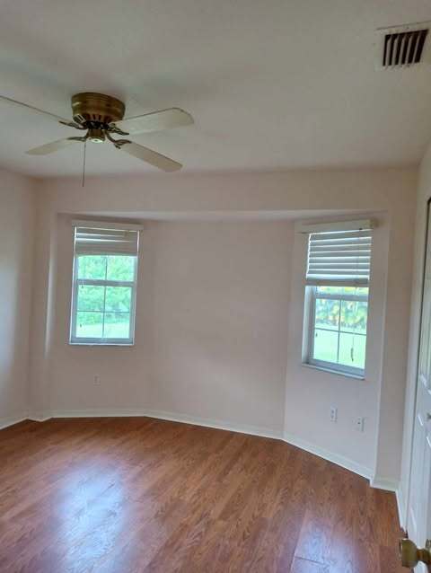 Building Photo - 601 Tarpon Way