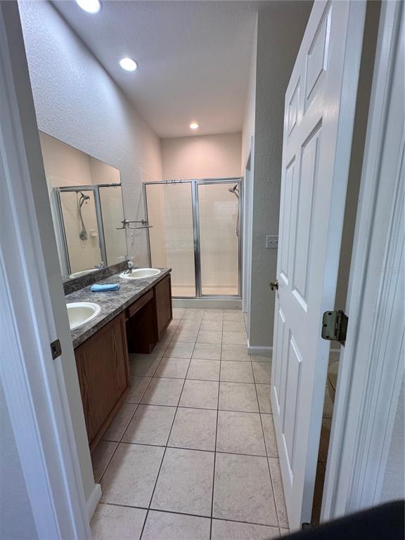 Building Photo - 3001 Greystone Loop