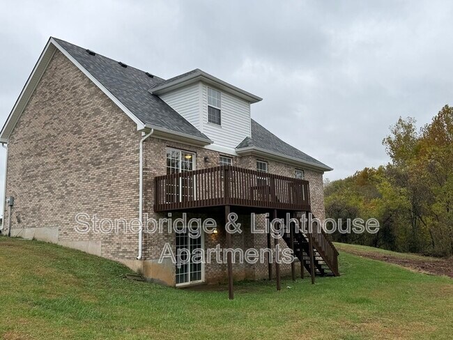 Building Photo - 2804 Coyote Ct