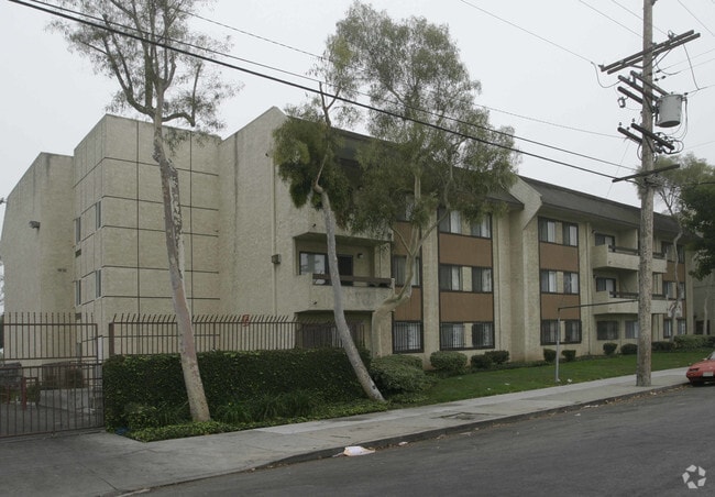 Building Photo - Robert Farrell Manor & Western Gardens