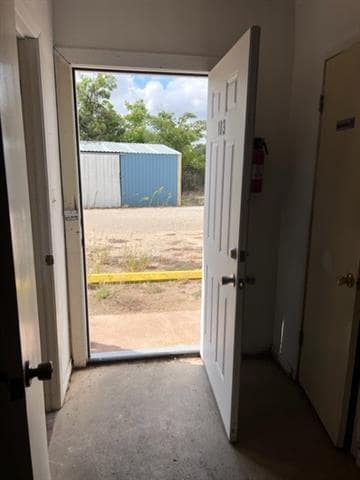 Building Photo - 521 S Access Rd