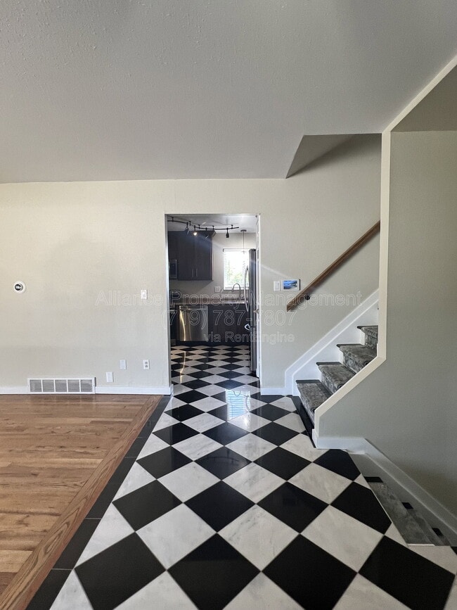 Building Photo - 514 Catalina Dr