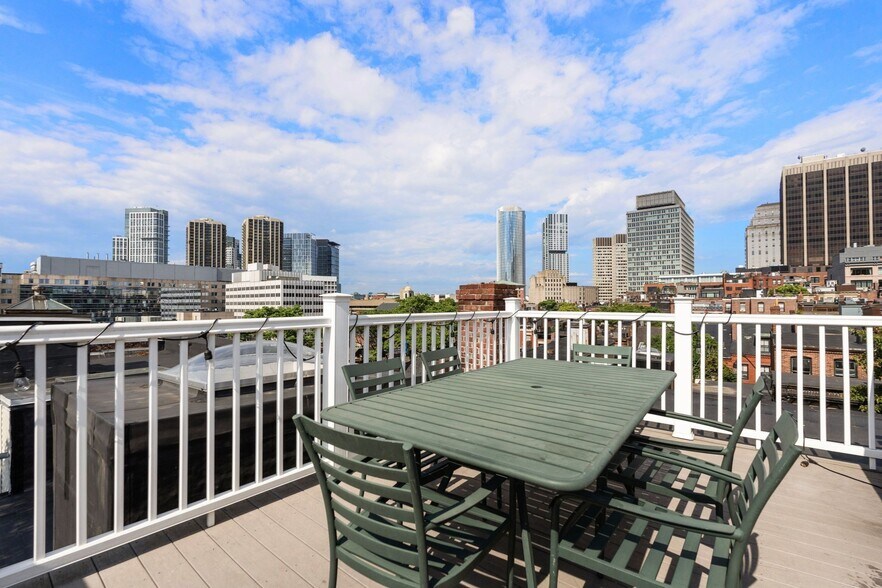 Building Photo - 43 Irving St