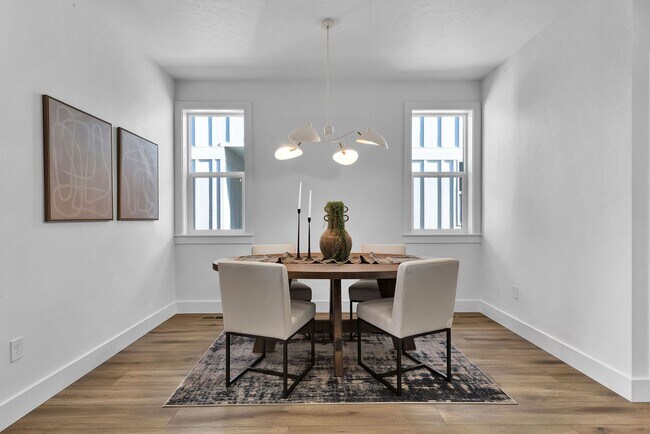 Building Photo - Modern Comfort & Rustic Charm in Prime Boi...