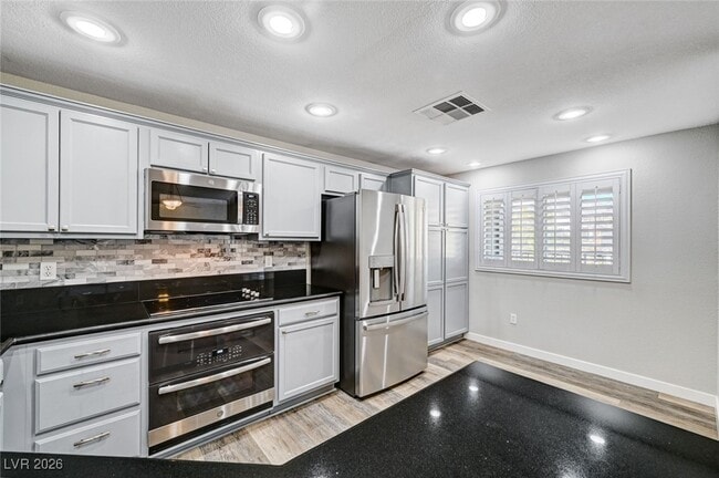 Building Photo - 11850 Tevare Ln