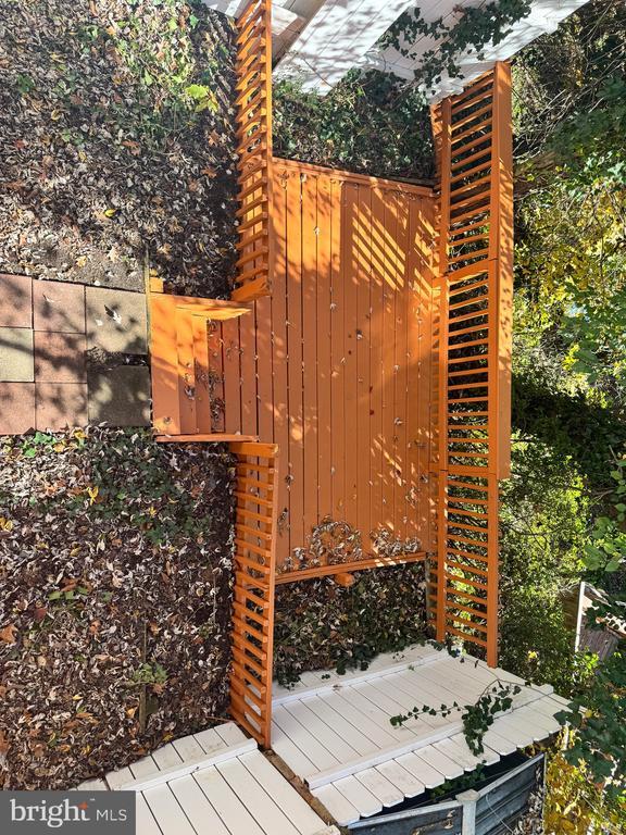 Building Photo - 102 Essex St