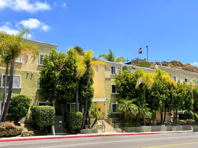 Building Photo - Second Story 1 Bedroom / 1 Bath Condo Near SDSU - Pets ok