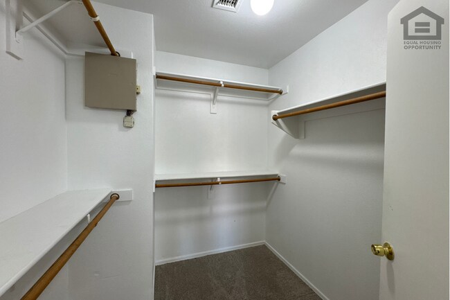 Building Photo - 11595 W Holly St