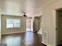 Building Photo - 493 King Arnold St