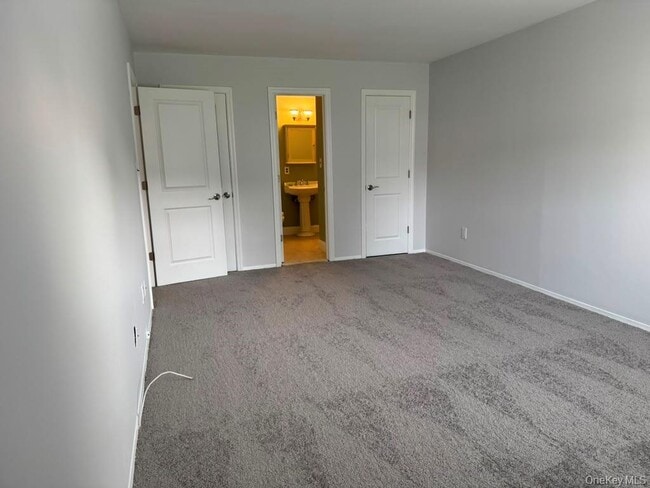 Building Photo - 161 Fairview Cir