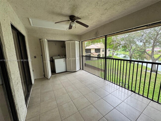 Building Photo - 3817 Cocoplum Cir