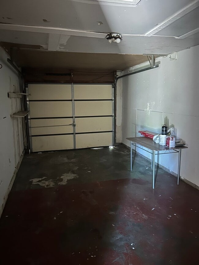 Building Photo - 159 Randall Dr