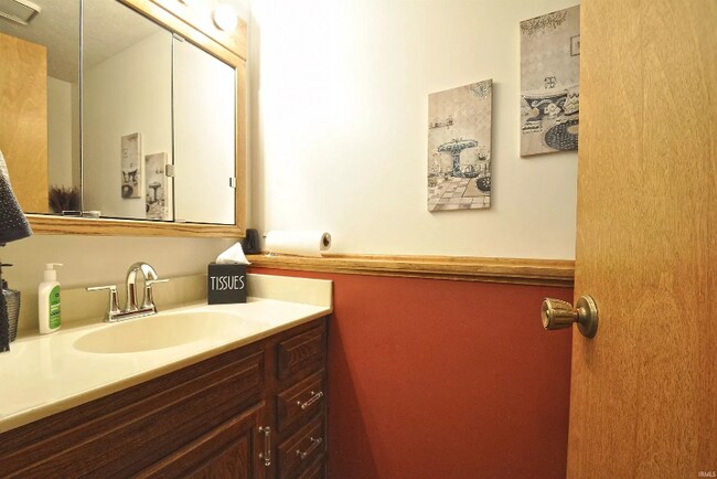 Building Photo - 11044 River Oaks Ln E