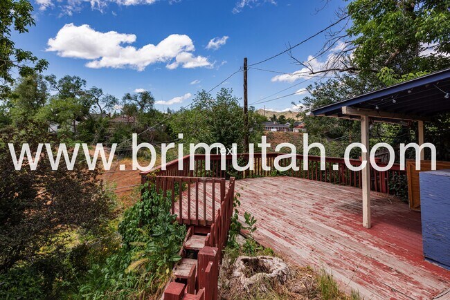 Building Photo - 1475 E Michigan Ave