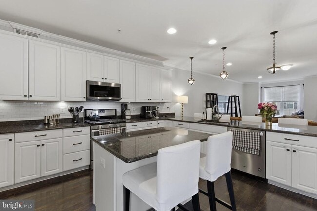 Building Photo - 7722 Dagny Wy