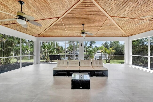 Building Photo - 15180 Lyneburg Ave