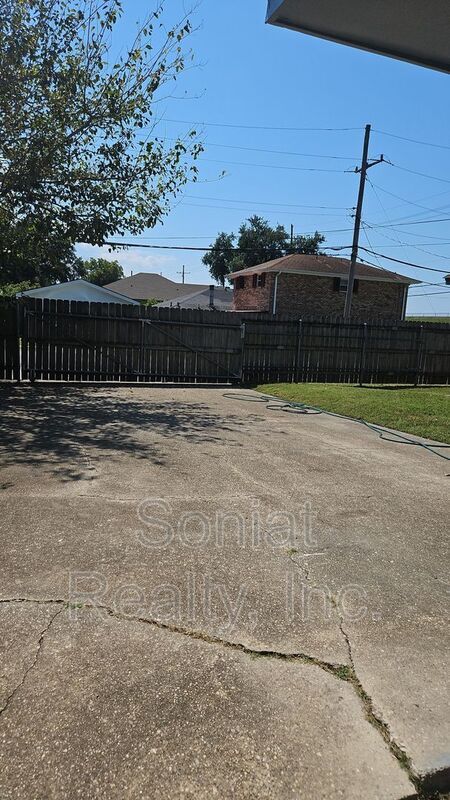 Building Photo - 9300 Hayne Blvd