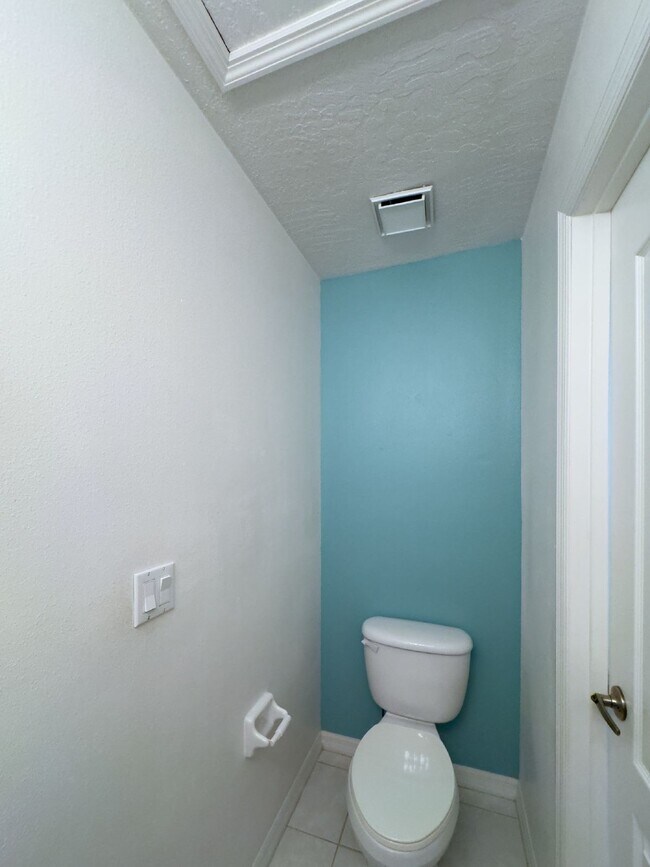 Building Photo - Cozy 2 Bed, 2.5 Bath Indialantic Rental - ...