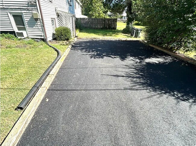 Building Photo - 18629 Amidon Ave