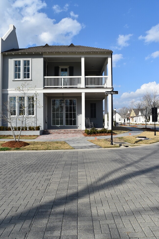 Building Photo - 3305 Pointe-Marie Dr