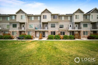 Building Photo - 1733 W 10 S