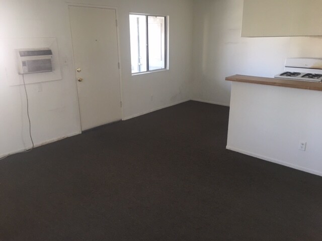Building Photo - 5701 Klump Ave
