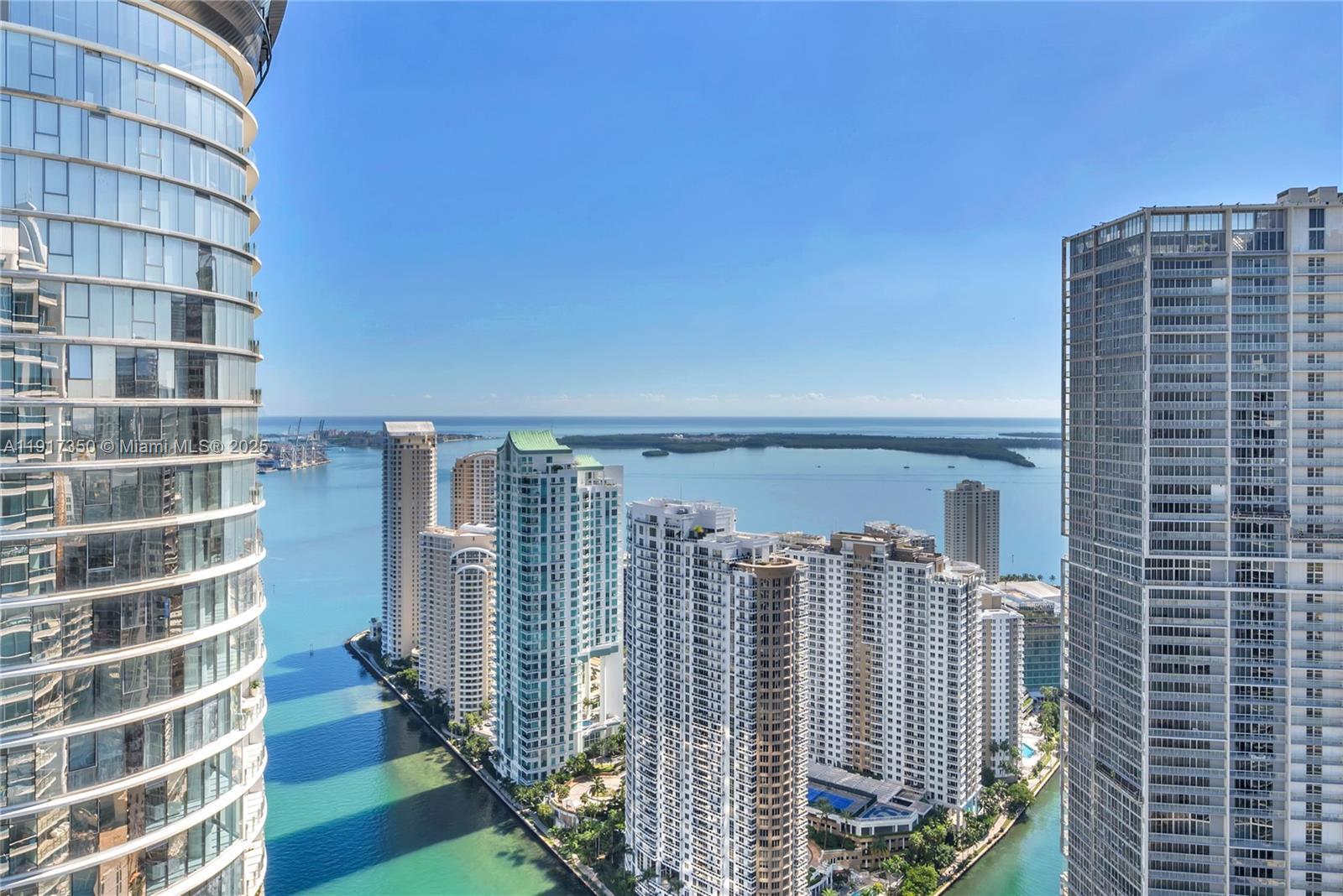 Building Photo - 200 Biscayne Boulevard Way