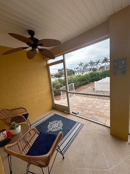 Building Photo - 5420 Chiquita Blvd S