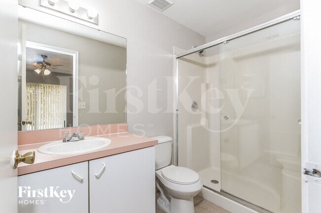 Building Photo - 1420 Kissimmee Dr