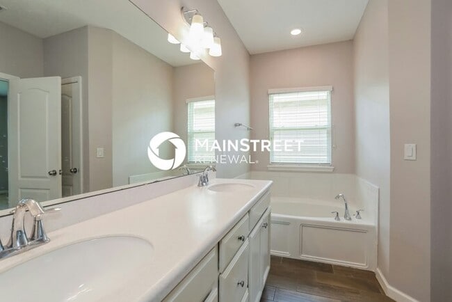 Building Photo - 3 Bedroom Pet-Friendly Home in Jacksonvill...