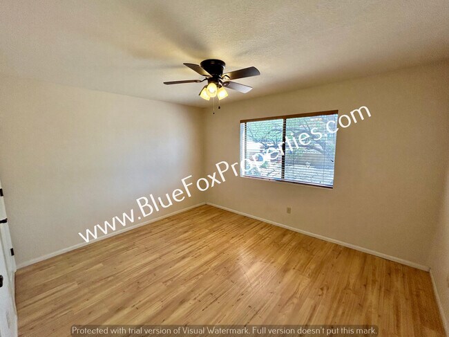 Building Photo - 4340 E Cerrada Del Charro