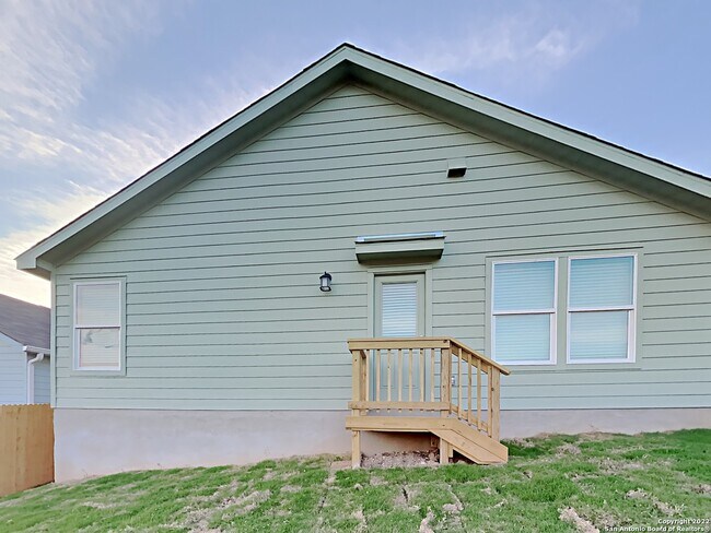 Building Photo - 5550 Basil Chase