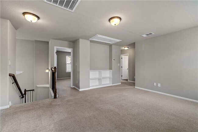 Building Photo - 145 Lambert St