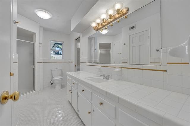 Building Photo - 9401 Forestridge Dr
