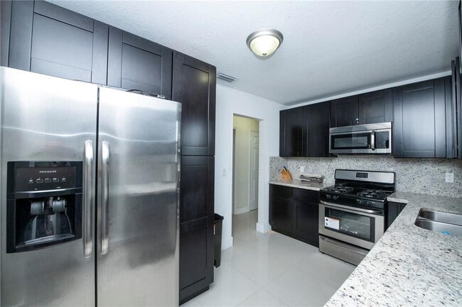 Building Photo - 3322 McKinley St