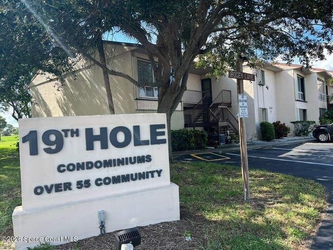 Building Photo - 2504 Bogey Ln