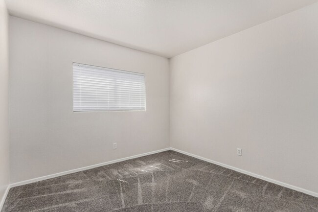 Building Photo - Charming 3 bedroom in El Mirage!