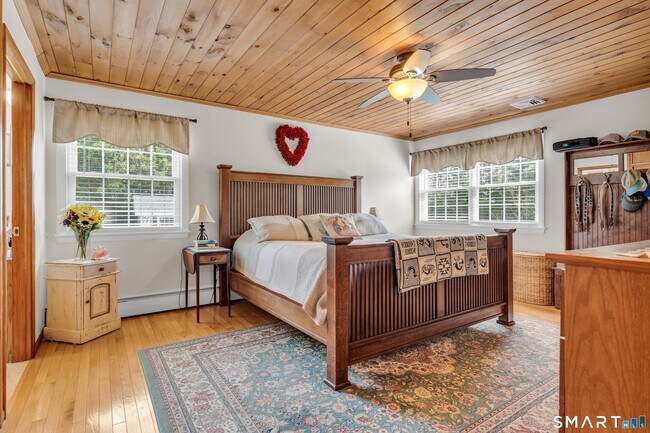 Building Photo - 51 W Lake Ave