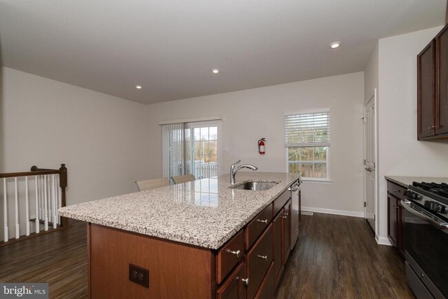 Building Photo - 6 Sparrow Cir