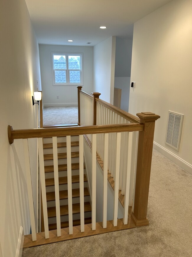 Building Photo - 1000 Alrich Ct